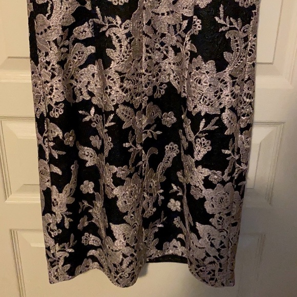 Stunning formal lace dress. Navy and blush pink. - Picture 11 of 16